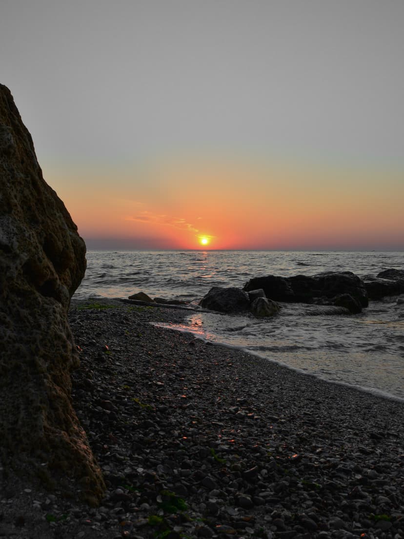 Зустірч світанку на пляжі